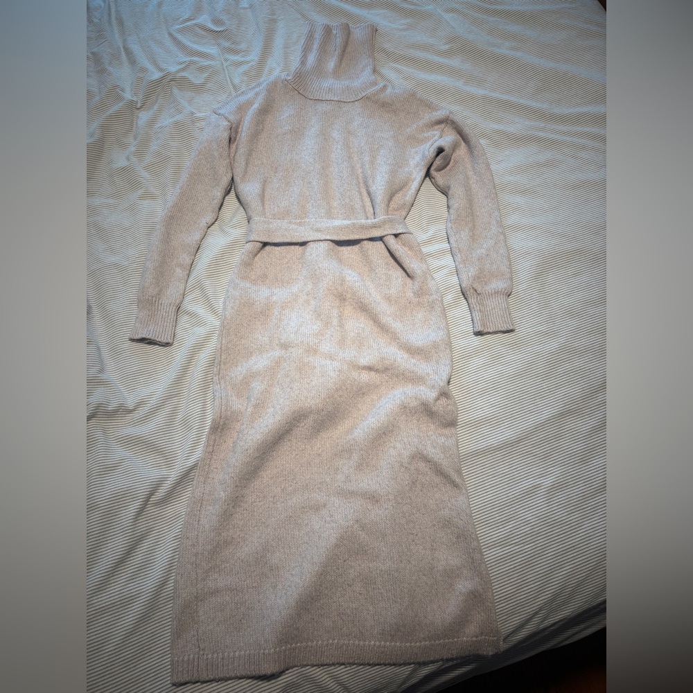 Rachel Zoe XS sweater dress mid calf length